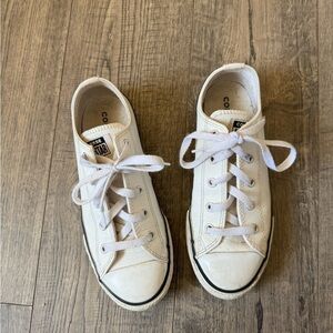 Girls Leather Converse All Star- Size 3